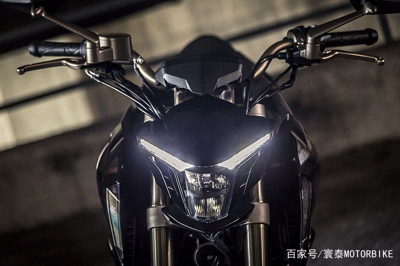 包含骑士年轻核心崭露头角，砍下生涯新高分！的词条